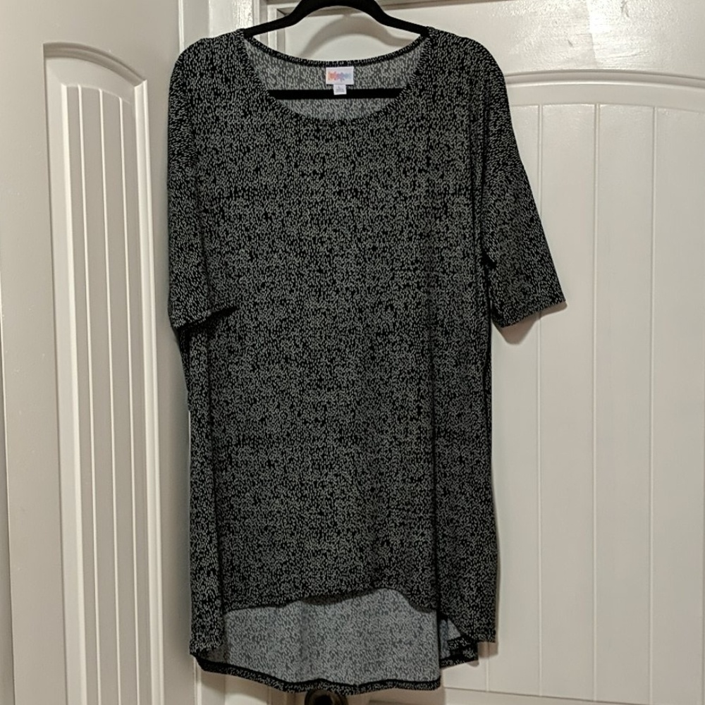 Black and White Slinky Irma